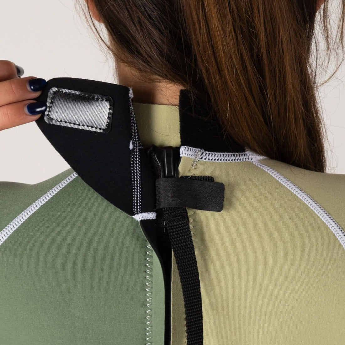 HOW TO CHOOSE THE RIGHT WETSUIT FOR YOUR DIVE CONDITIONS